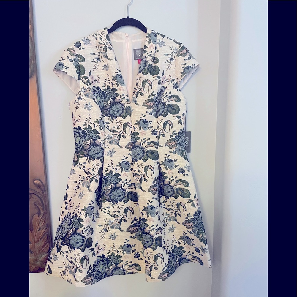 VINCE CAMUTO Women’s Dress